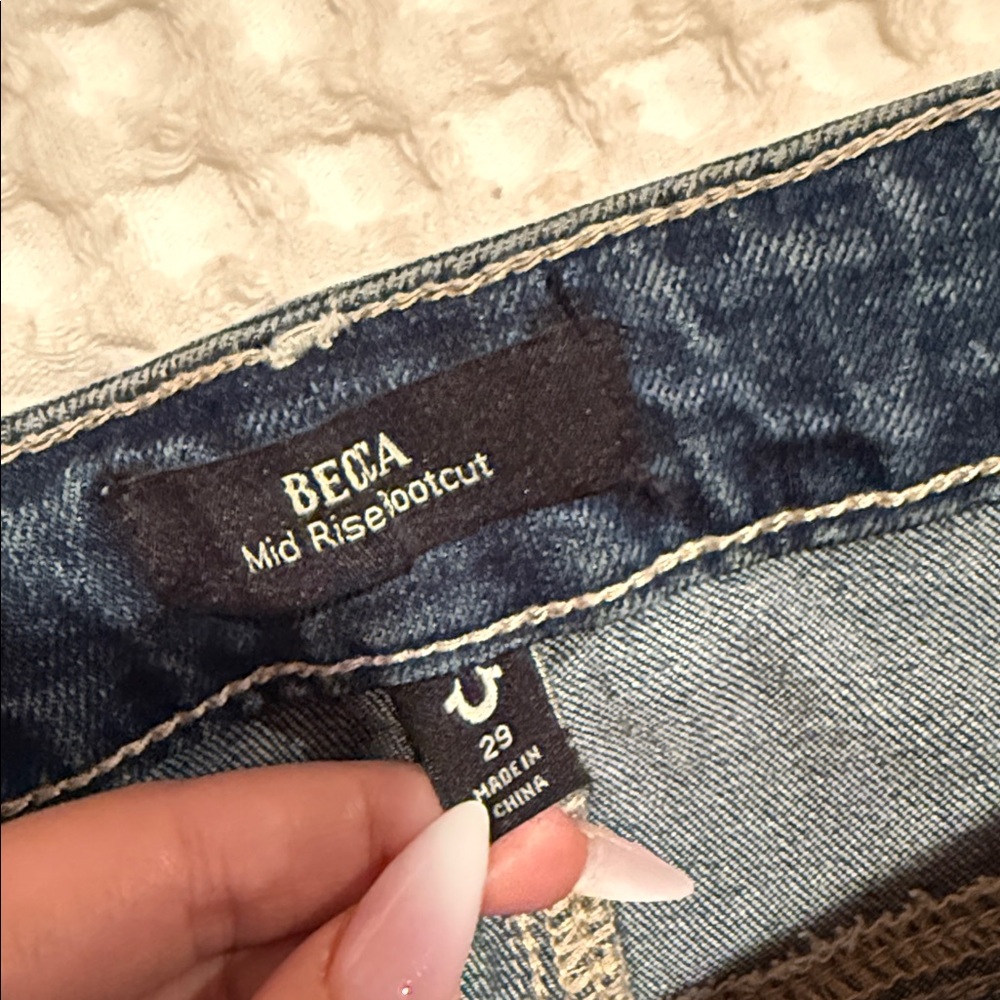 True Religion Becca Mid Rise Bootcut Jeans - Picture 2 of 5